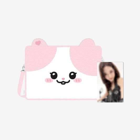 ITZY - (PREORDER) TWINZY LAPTOP POUCH - 3RD WORLD TOUR [TUNNEL VISION]