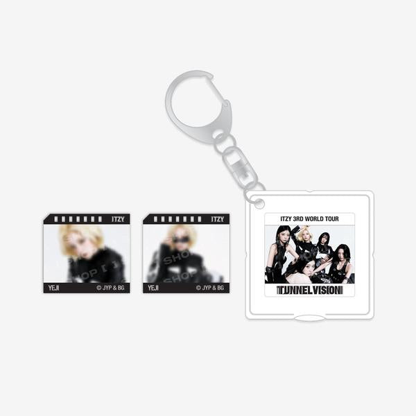 ITZY - (PREORDER) PHOTO SLIDE KEYRING - 3RD WORLD TOUR [TUNNEL VISION]