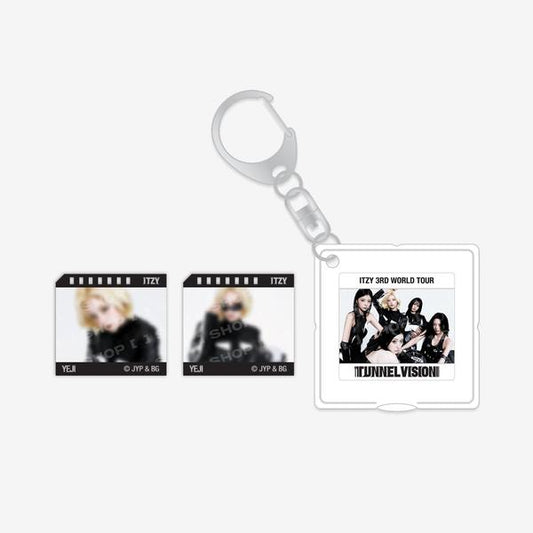 ITZY - (PREORDER) PHOTO SLIDE KEYRING - 3RD WORLD TOUR [TUNNEL VISION]