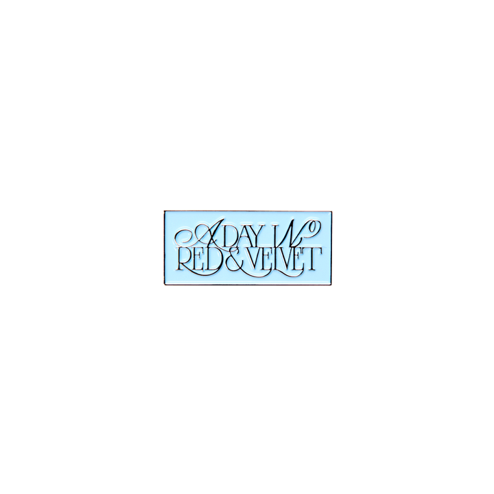 RED VELVET - (PREORDER) BADGE [A DAY IN RED & VELVET]